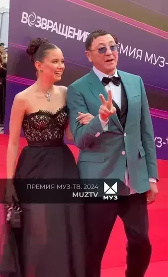 Григорий Лепс пожаловался, что тратит много денег на 19-летнюю невесту