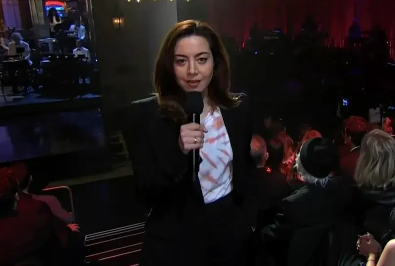 Обри Плаза впервые появилась на публике после смерти мужа и устроила ему трибьют