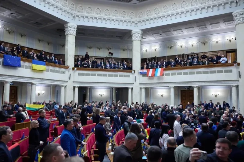 Верховная Рада продлит полномочия Зеленского на посту президента Украины, проголосовав «как надо» за проваленное ранее постановление