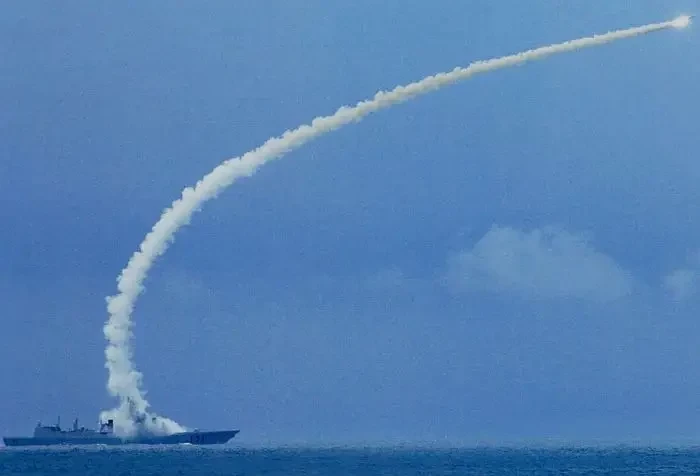 Средства ПВО китайского флота: ЗРК средней и большой дальности