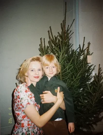 Саша Бортич появилась на обложке журнала с новой стрижкой