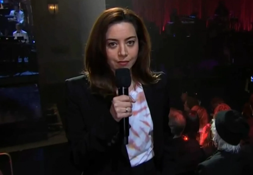 Обри Плаза впервые появилась на публике после смерти мужа и устроила ему трибьют