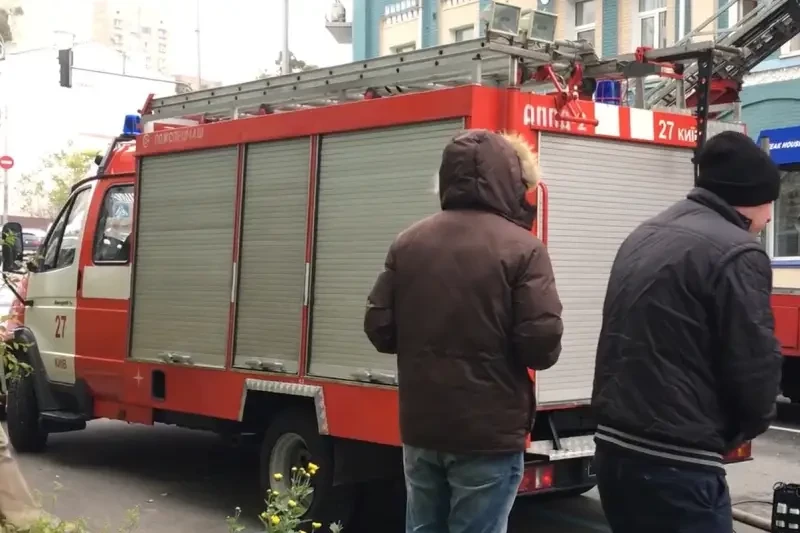 После российских беспилотных атак в центре Киева объявили эвакуацию