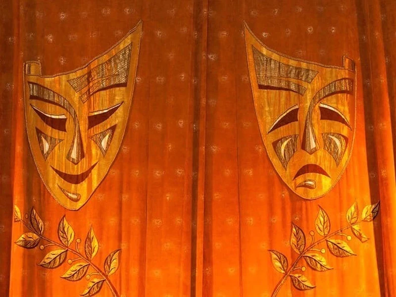 Праздники в России 27 марта 2025 года: День войск национальной гвардии и Всемирный день театра