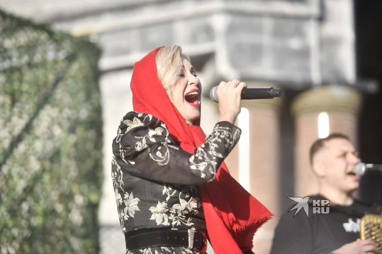 «У всех предателей плохая участь»: Вика Цыганова - о конфликте с Дудем* и неприязни к шоу-бизнесу