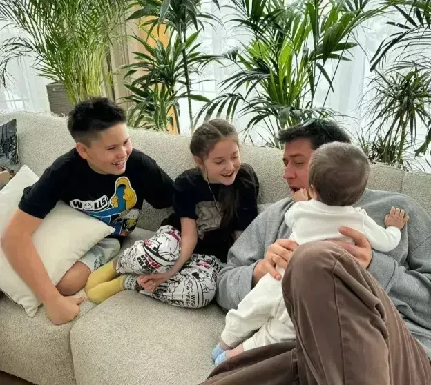 "Тимофей закономерно обижен". Адвокат Прилучного ответил на обвинения Муцениеце в том, что ей не дают общаться с сыном