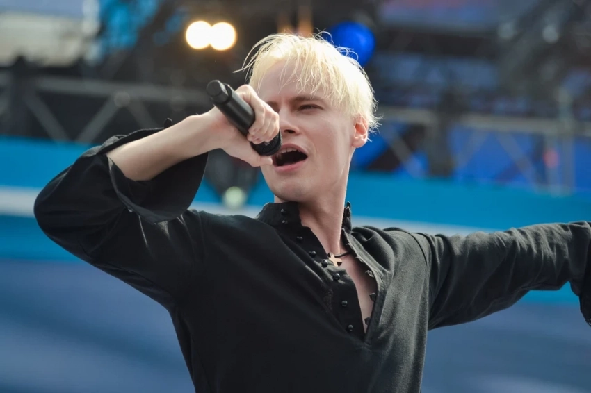 Отец Фриске назвал Шепелева шакалом, SHAMAN устроил романтический ужин с Мизулиной, а Лолита простила Киркорова: главные новости шоу-бизнеса