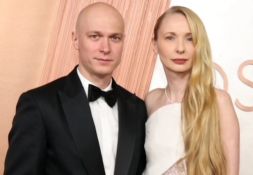 Юра Борисов с женой, Марк Эйдельштейн на красной дорожке премии "Оскар"