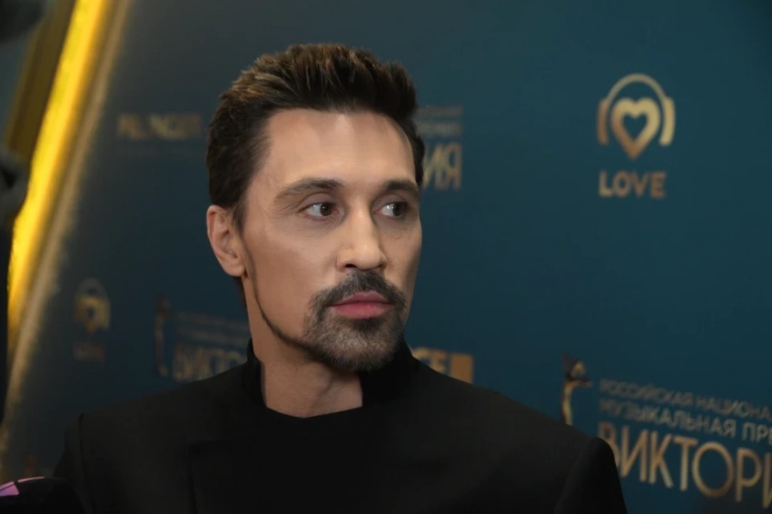 «Ухо не слышит на 90%»: Дима Билан рассказал о форс-мажоре во время съемок клипа