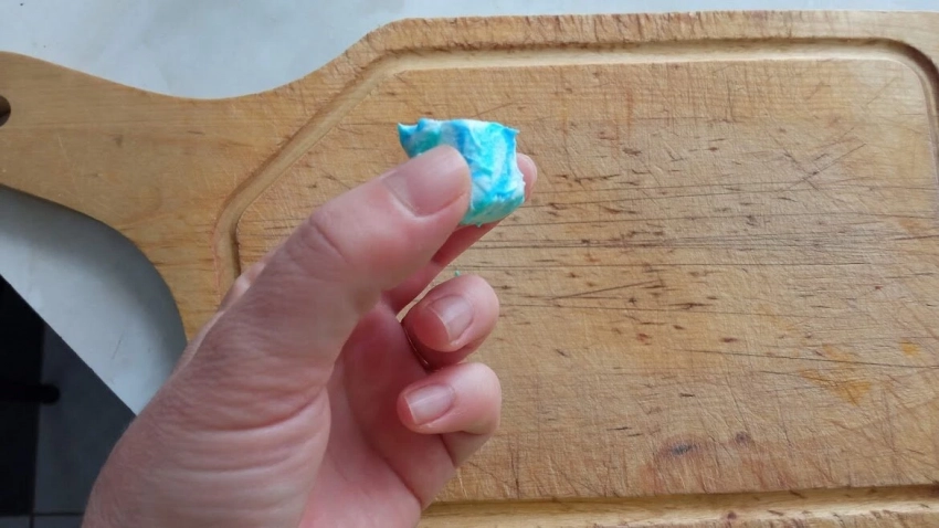 Чудо-таблетка решит надоевшую проблему на кухне: зачем класть зубную пасту в морозилку