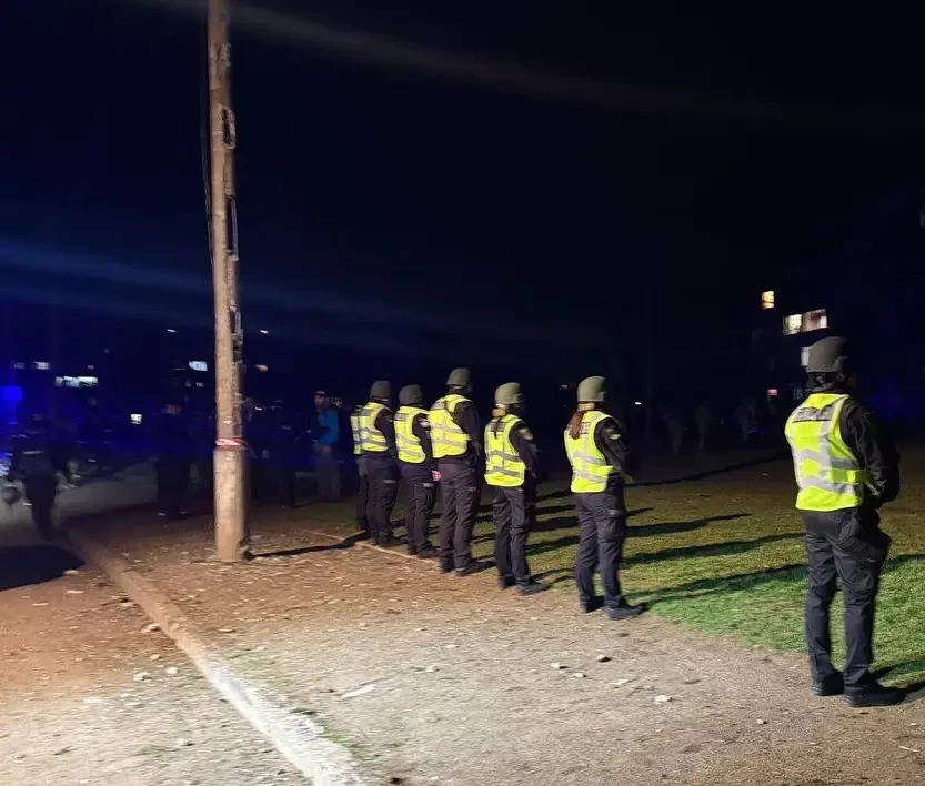 После удара ВС РФ по месту совещания офицеров ВСУ и стран НАТО в Кривом Роге нацполиция оцепила территорию расположения ресторана «Магеллан»