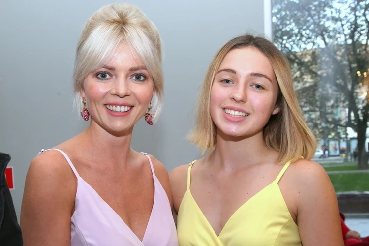 «Попросила не влезать в подготовку к свадьбе»: Дочь Волочковой поставила мачеху Елену Николаеву на место