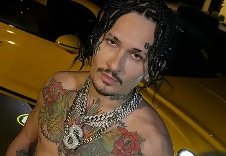 "С детства я живу с дырой в груди". Моргенштерн* рассказал, что в рехабе переосмыслил своё отношение к "материальщине"