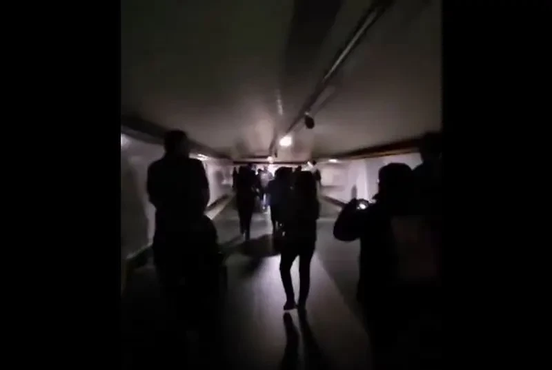 Блэкаут в Западной Европе: сразу несколько стран остались без электричества и связи