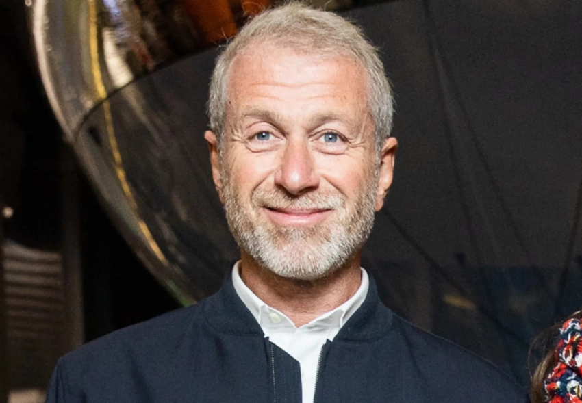 Роман Абрамович профинансирует работу "Ельцин Центра"