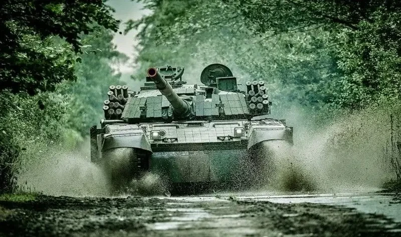 «У тяжёлых боевых платформ нет будущего»»: польский генерал призывает разработать собственный танк на уровне Т-72