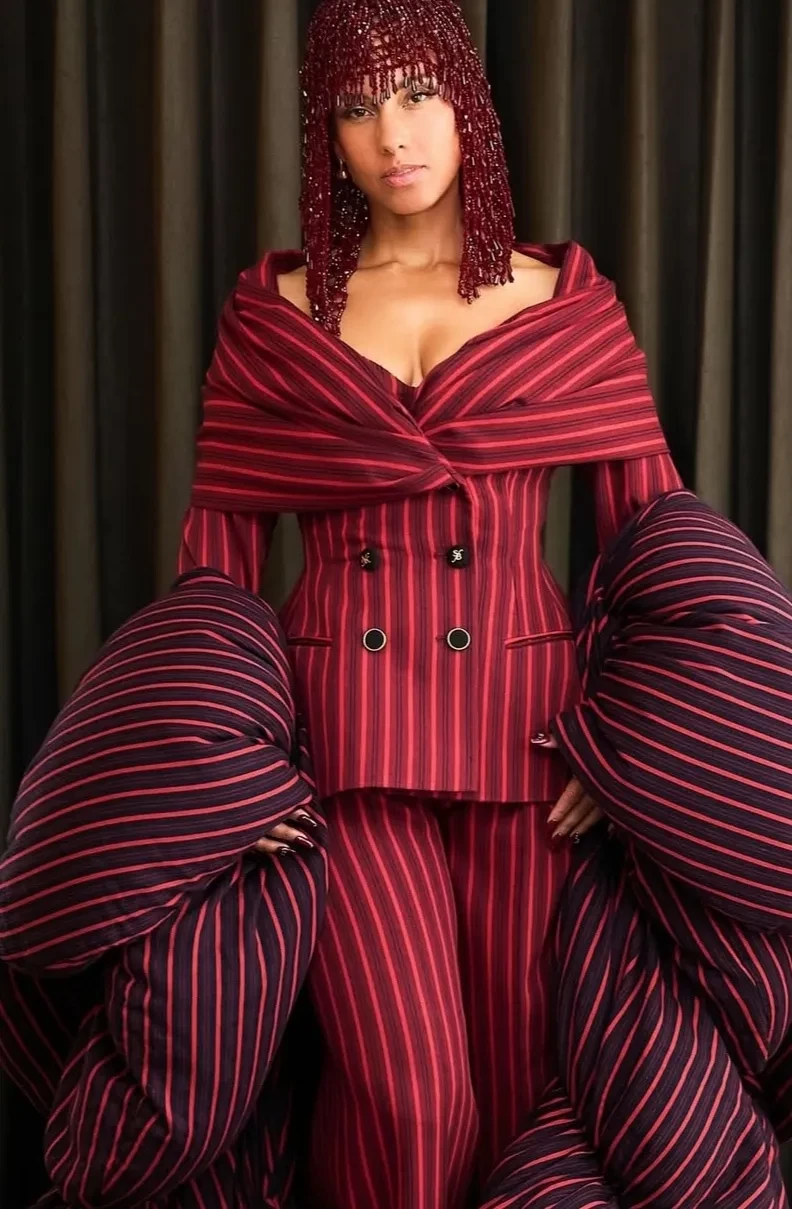 "Неформальный" Met Gala: Кайли Дженнер, Хайди Клум, Деми Мур и другие показали свои образы на главном модном событии года