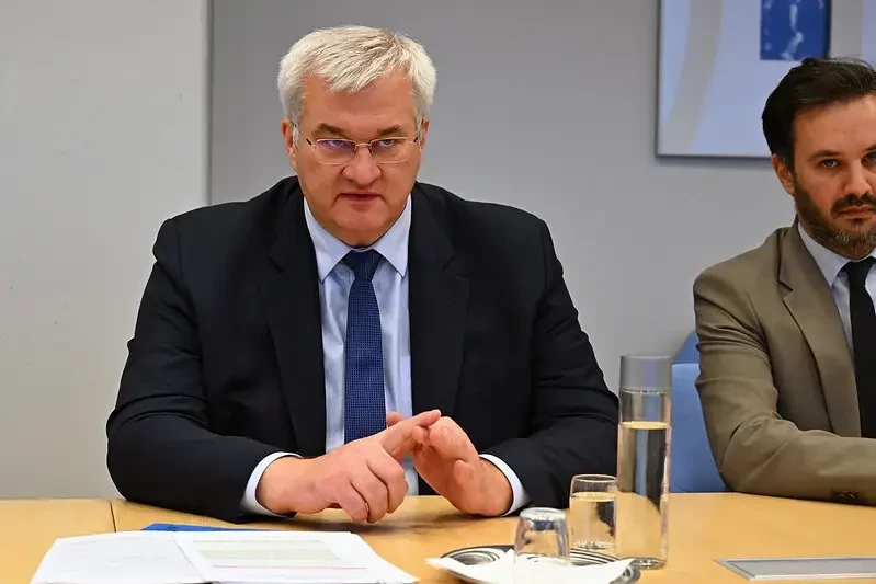 «Продолжают атаковать»: Украина обвинила российских военных в нарушениях перемирия