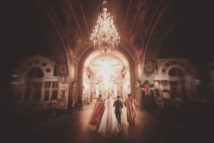 Действительно ли есть «проклятые дни», и почему священники не венчают в определённые даты