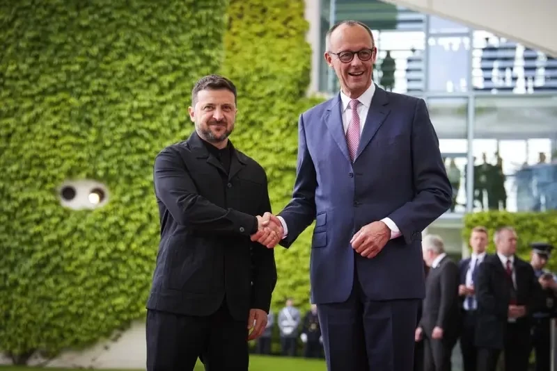 Выделение Германией денег и дополнительной военной помощи Киеву - аванс под обещания Зеленского, и его придётся отработать