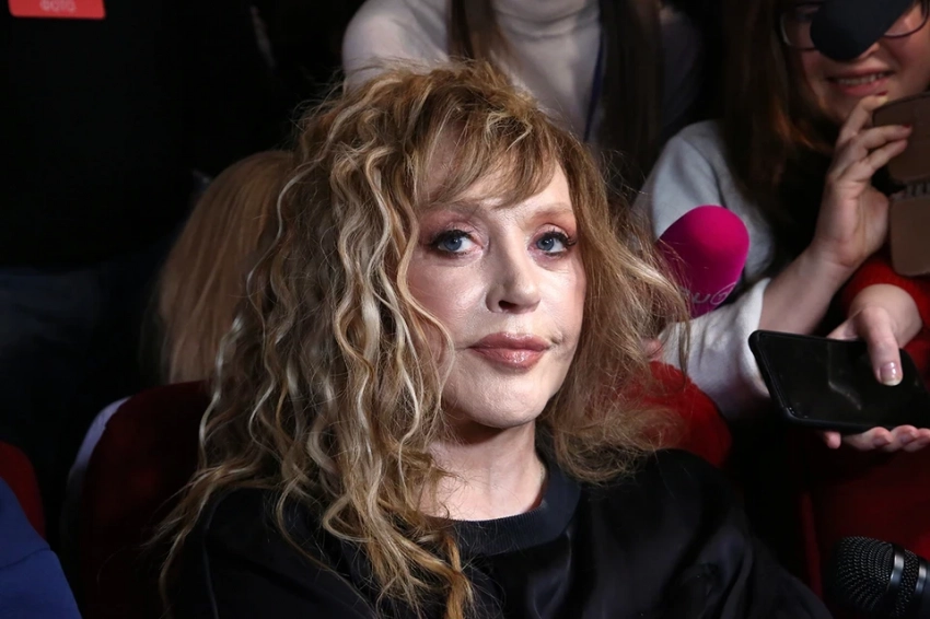 Сбежавшая Пугачева продолжает зарабатывать баснословные деньги в России: певица получает десятки миллионов за старые хиты