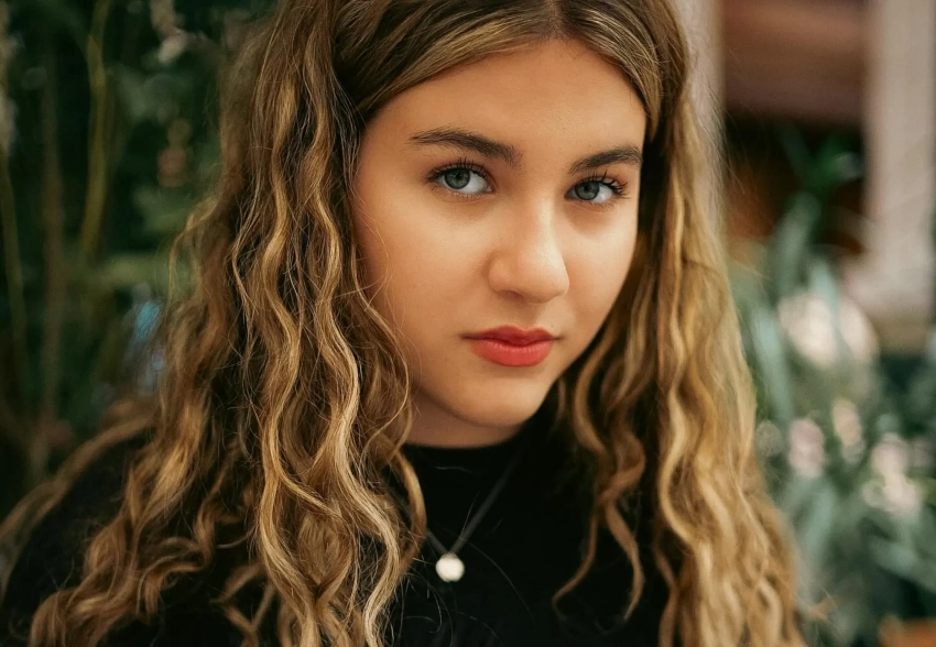 Иван Ургант поздравил дочь с 17-летием