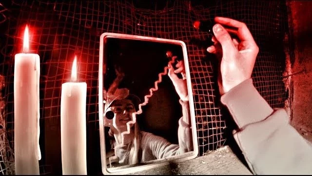 Не так безобидно: чем опасны детские ритуалы «Пиковая дама» и «Кровавая Мэри»