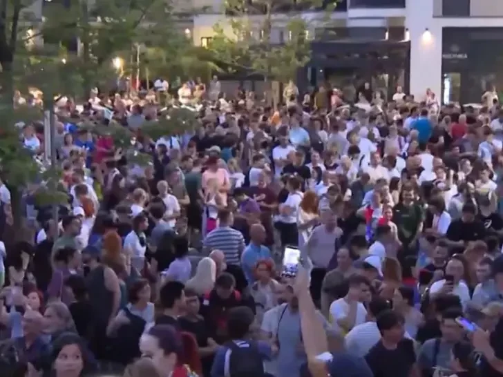 В Сербии не стихают протесты, проходящие под лозунгом «Арестуйте Вучича»