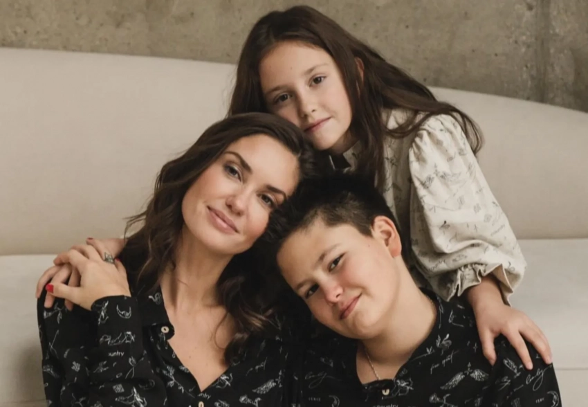 "Я смирилась". Агата Муцениеце возобновила общение с сыном