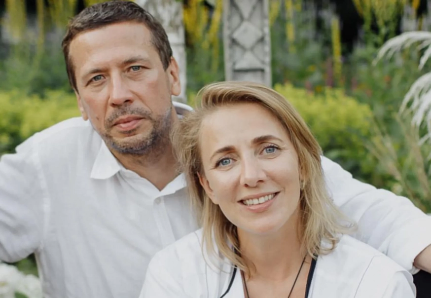 Жена Андрея Мерзликина прокомментировала слухи о том, что они разводятся из-за его измены