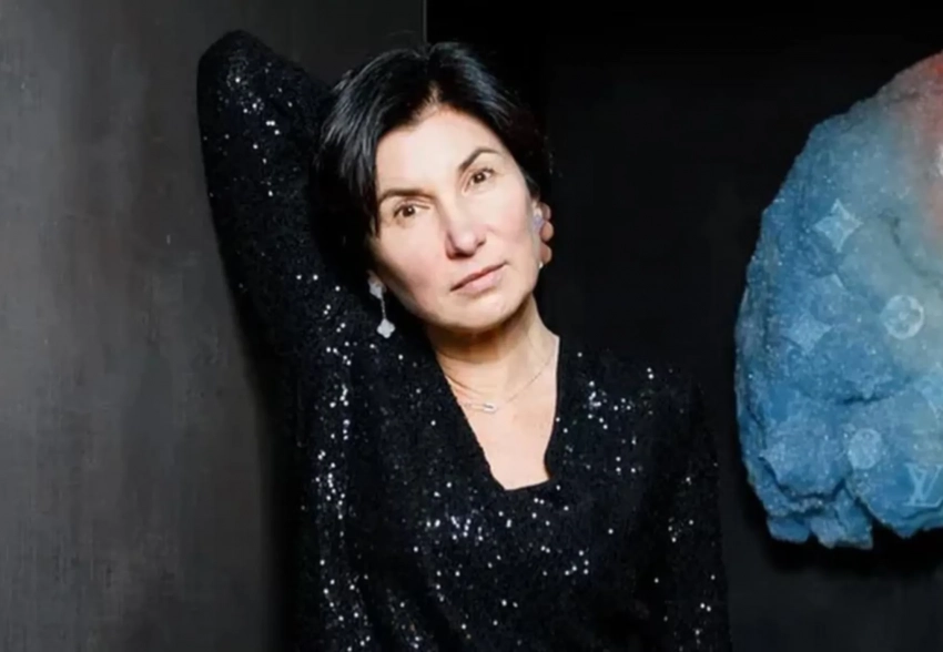 "Баня, водка, лосось и гармонь — тоже часть нашего культурного кода". Ирада Зейналова процитировала "Любэ" на ПМЭФ