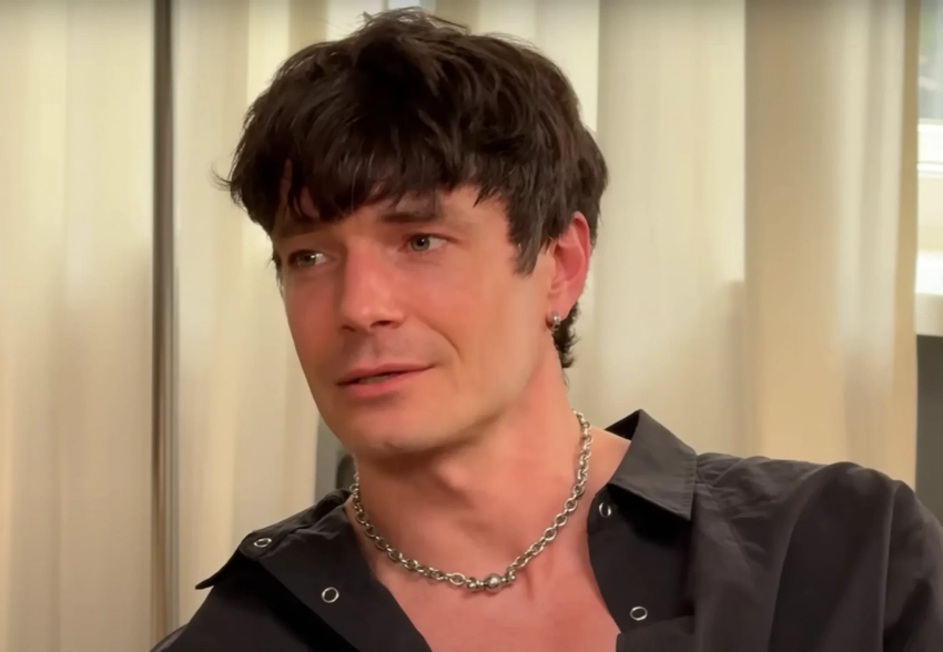 "За красоту внешнюю — спасибо маме с папой". Максим Матвеев рассказал о детях от Елизаветы Боярской, комплексах и гороскопах