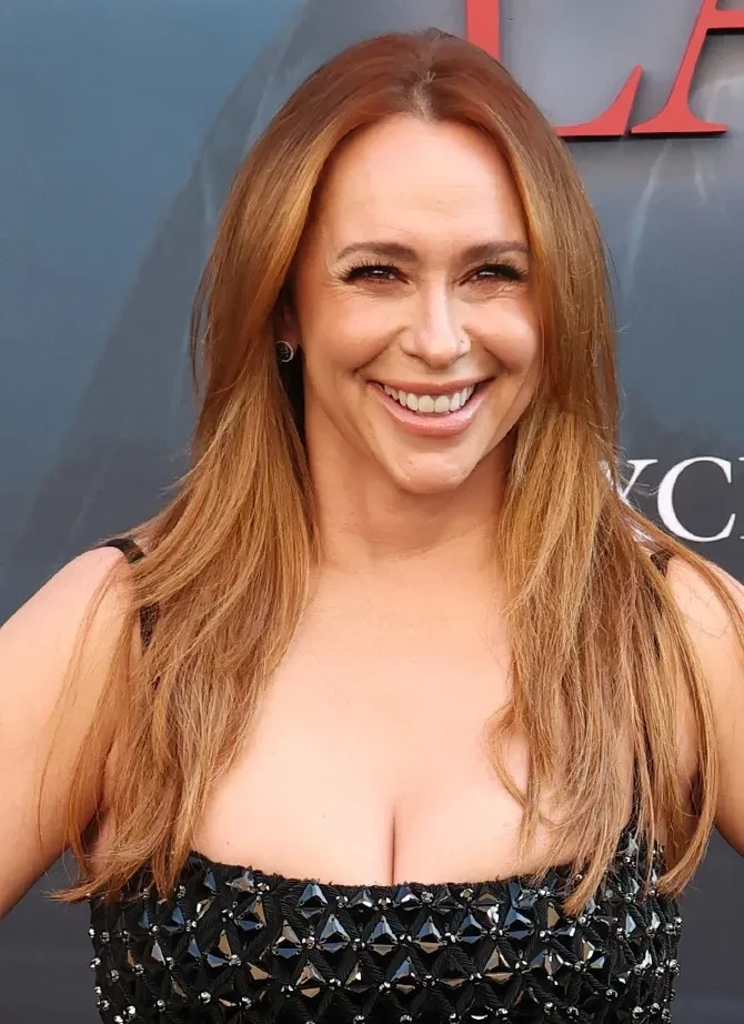 Сара Мишель Геллар впервые за долгое время вышла в свет с мужем