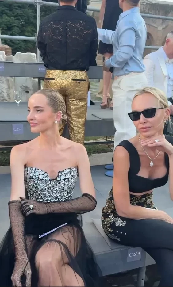 Ксения Собчак, Илона Столье, Оксана Бондаренко посетили показ Dolce & Gabbana в Риме