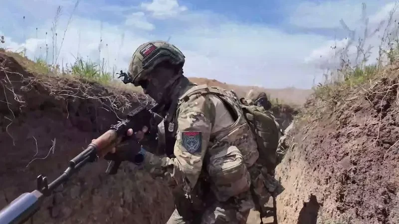 Новоэкономическое к востоку от Мирнограда и Зверево к югу от Покровска перешли под контроль ВС РФ - Минобороны