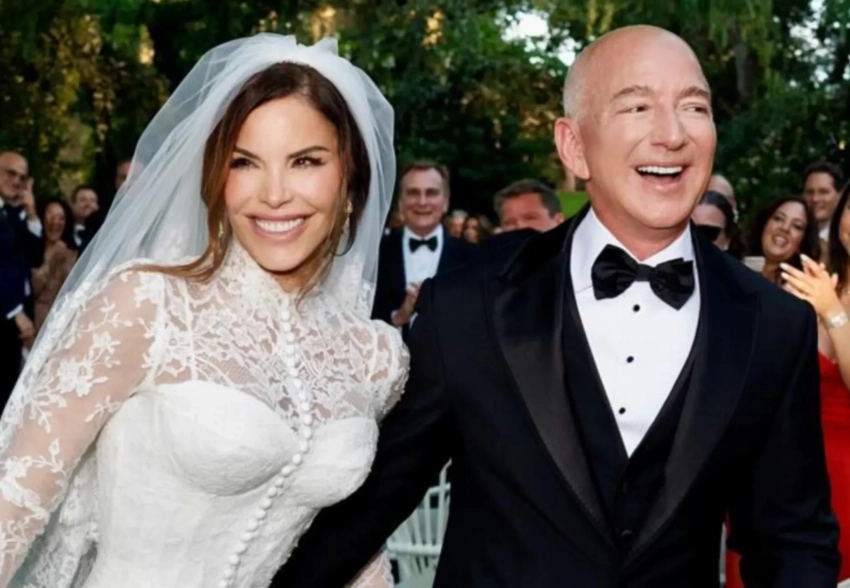 Джефф Безос планирует купить Vogue в качестве свадебного подарка для Лорен Санчес