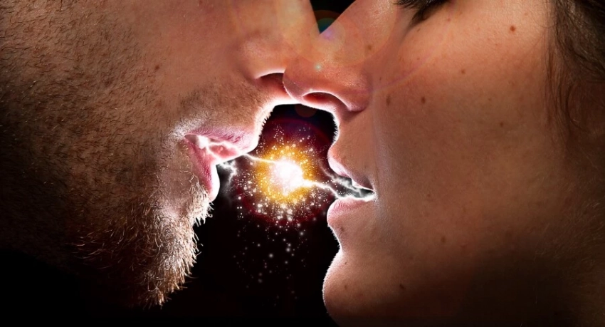 Каков на самом деле энергетический смысл поцелуев, о котором мало кто знает