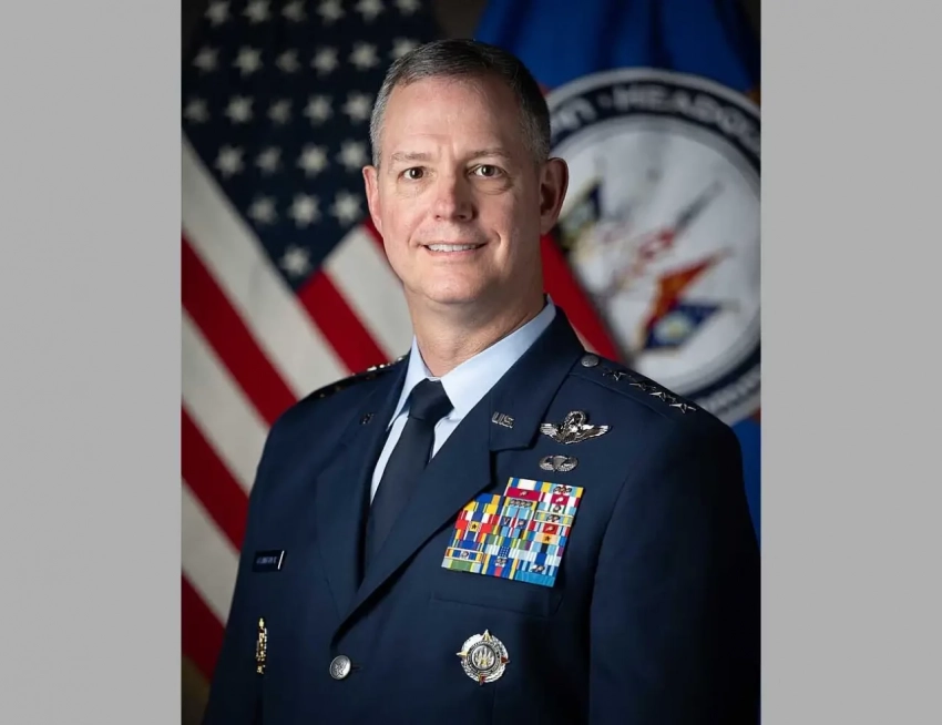 Главком ВСУ Сырский «нашёлся» и поговорил с новым командующим силами НАТО в Европе, генералом ВВС США Гринкевичем - потомком белорусского эмигранта