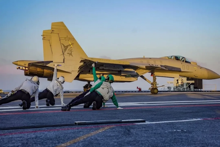 Первый китайский авианосец «Шаньдун» за пять лет службы принял на борт меньше самолётов, чем американский за год