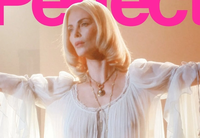 49-летняя Шарлиз Терон снялась для обложки в прозрачной блузке без белья