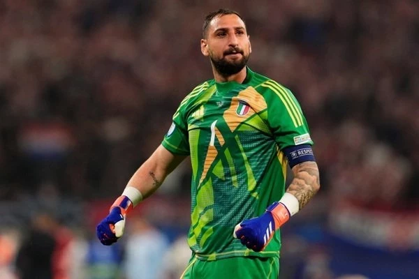 «Манчестер Сити» нацелился на Доннарумму: вратарь ПСЖ готов к переезду в Англию