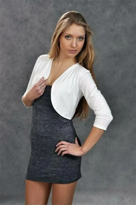 Возрождение тренда: почему болеро вернулось в гардеробы стильных женщин