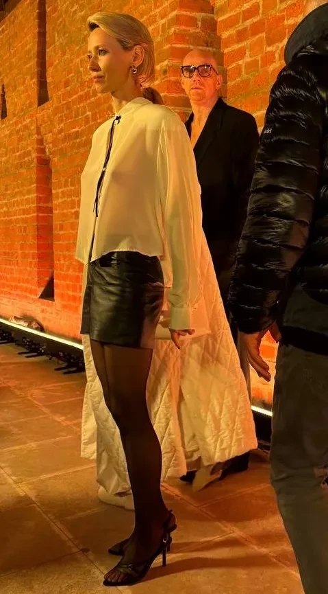 Софья Эрнст среди гостей, Светлана Бондарчук и Виктория Шелягова — на подиуме: как прошёл показ Alena Akhmadullina