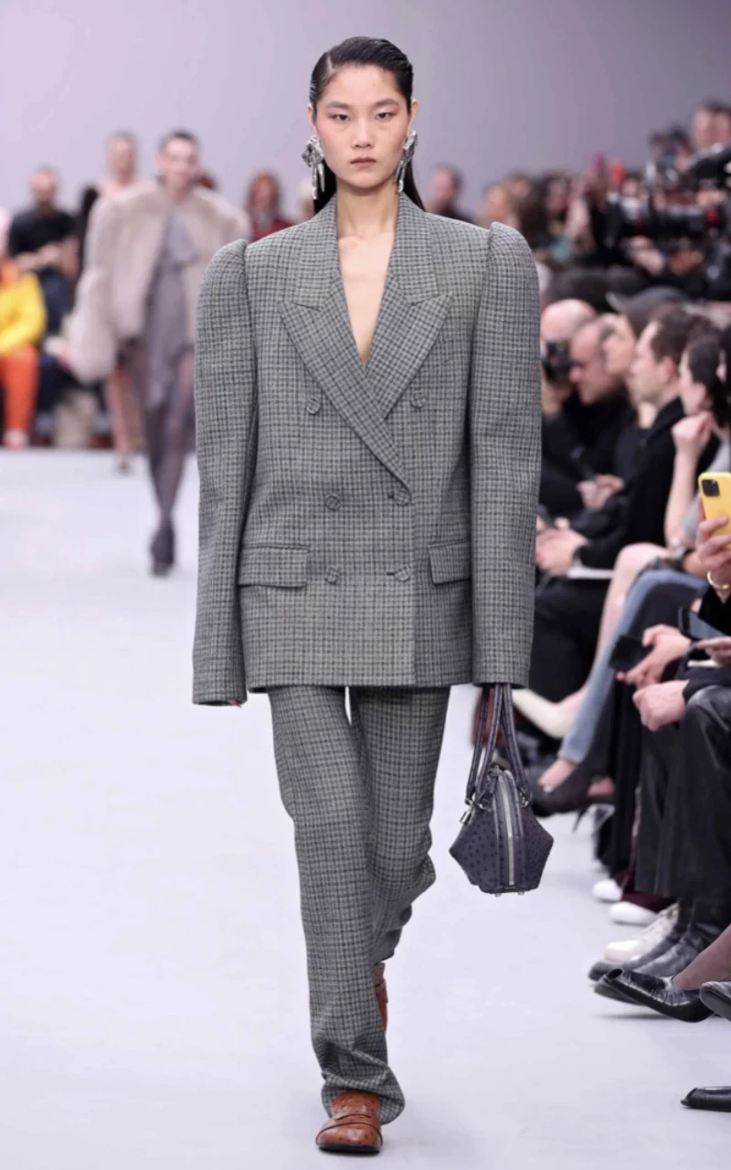 Подборка модных лоферов на осень 2025 года