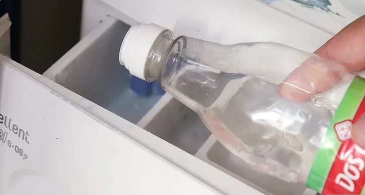 Вас порадует результат: какое домашнее средство отлично заменяет кондиционер для белья